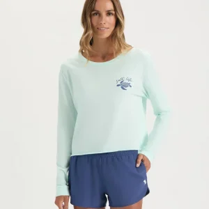 Alternative view of Women’s Sea Cruiser Cropped Long Sleeve Shirt