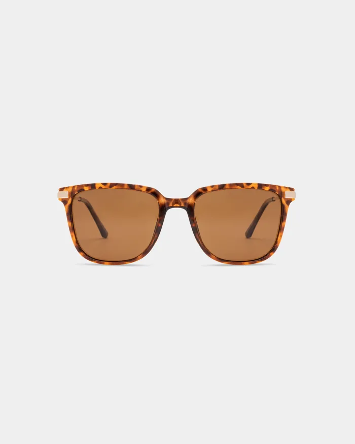 Classic SL-013 Fashion Sunglasses - Image 3